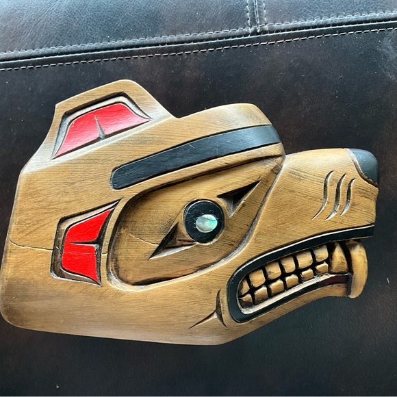 Northwest Coast–Style Carved Wooden Animal Head Painted and Inlaid Details - Picture 8 of 16